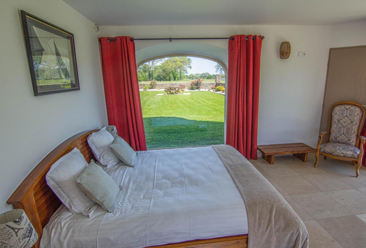 Domaine De Kerbillec Bed & Breakfast Theix Exterior photo